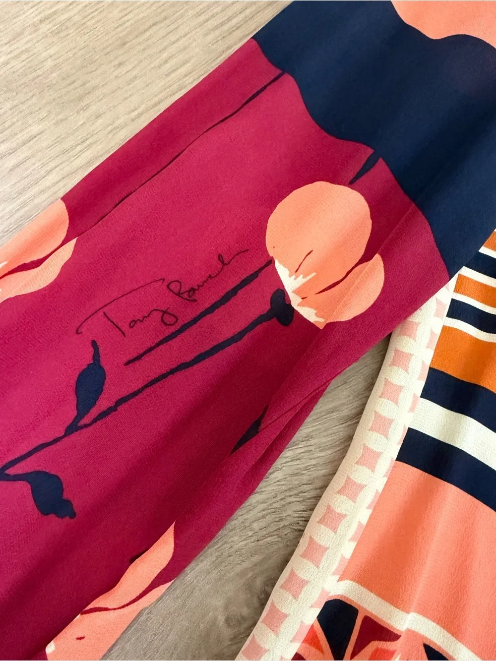 Tory Burch Silk Button-Up Blouse in Coral Navy Burgundy, New w/o tag, Never worn